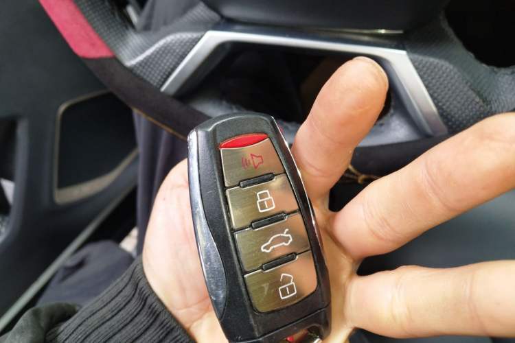 Used Haval H6 2019 1.5 GDIT Automatic Luxury Smart Connect Version China VI Standard Interior 1