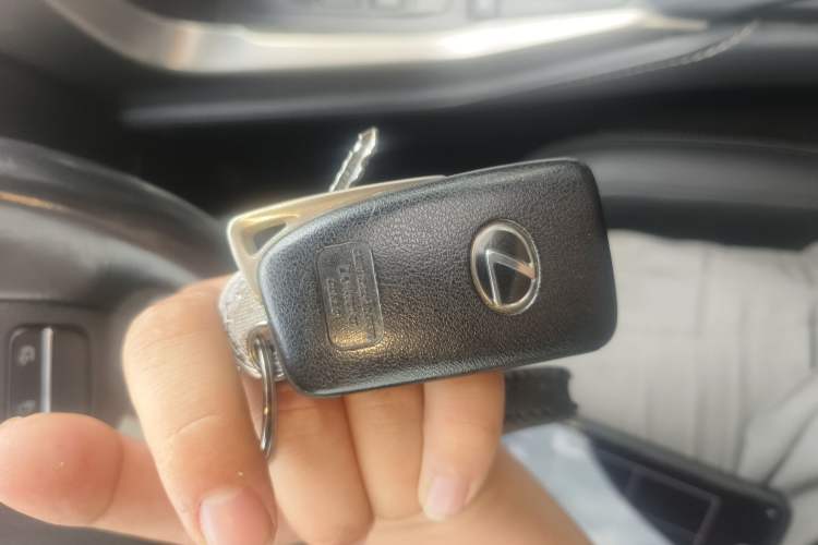 Used Lexus NX 2015 200T All-Wheel-Drive Fēngshàng Edition Vehicle Key