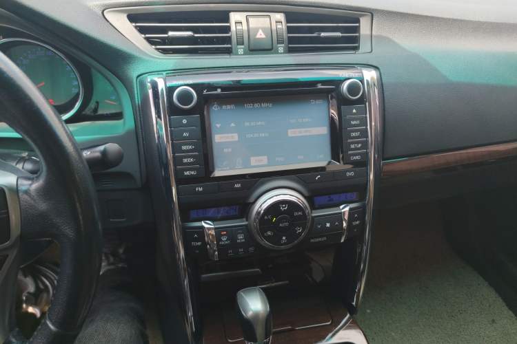 Used Toyota Reiz 2013 2.5V Elite Edition Audio And AC Panel