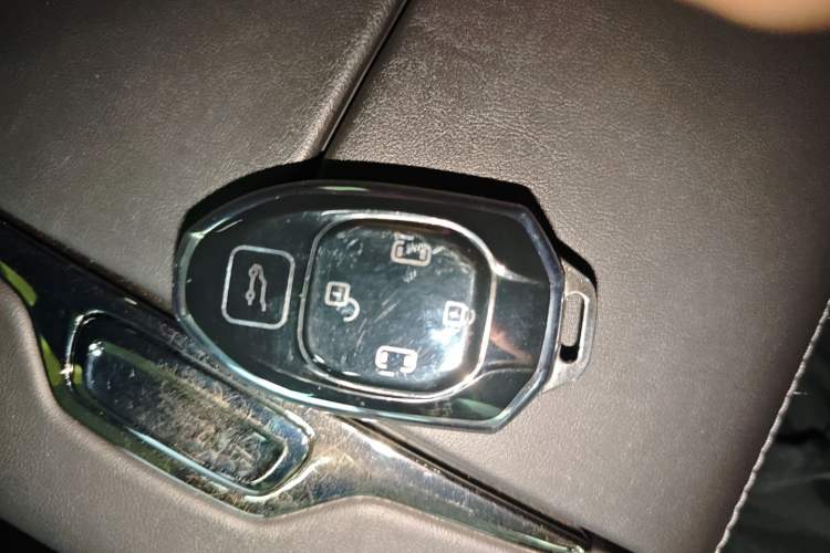 Used GAC Trumpchi M8 2023 Zongshi Series Dual-Motor Flagship Edition