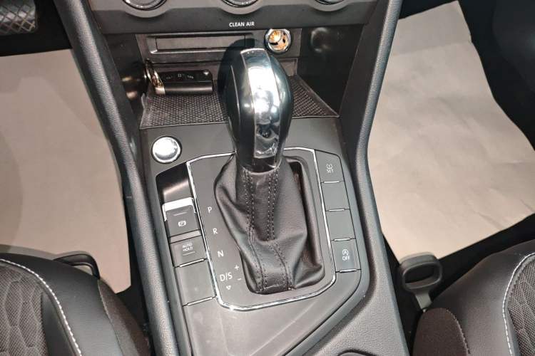 Used Volkswagen Tiguan L 2021 330TSI Automatic Two-Wheel Drive Comfort Edition
