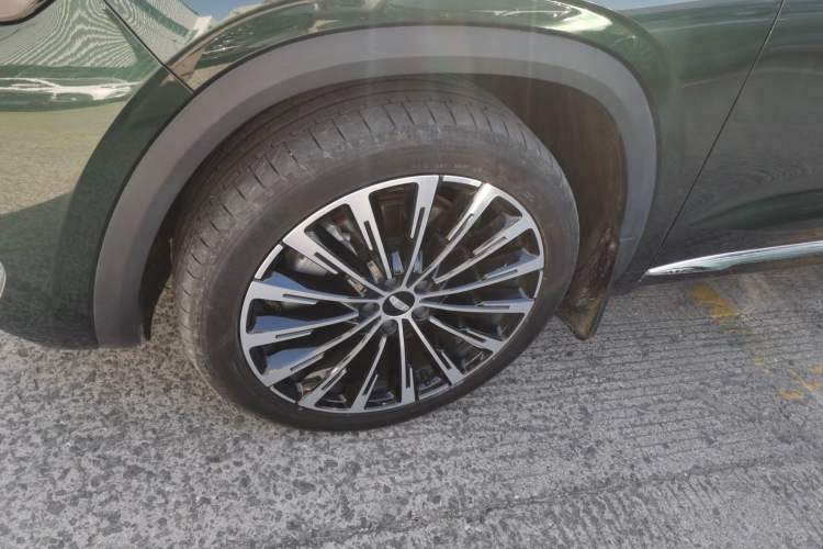 Used Geely Auto Monjaro L 2024 2.0TD High-Power Automatic Two-Wheel Drive Skyline Edition
