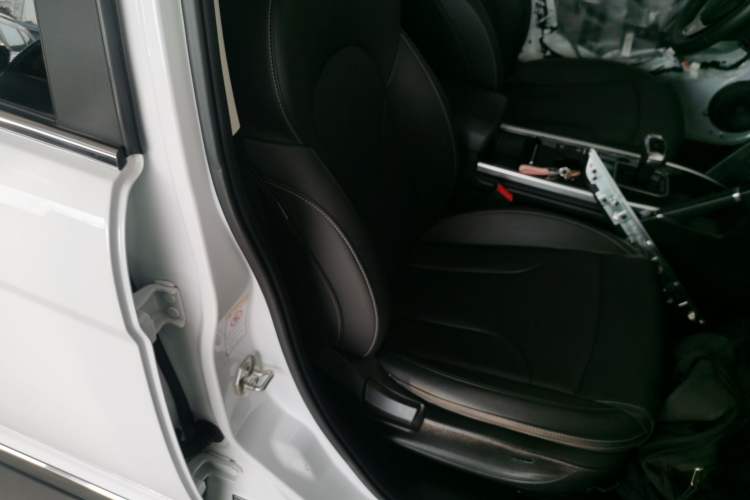 Used Haval H6 2021 Sport Edition 1.5T Automatic Elite Smart Connectivity Model with Hexagonal Grille
