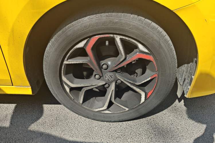 Used MG 5 2021 180 DVVT Manual Youth Luxury Edition
