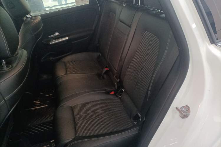 Used Mercedes-Benz B-Class 2020 B 200 Sport Edition Left Rear Seat