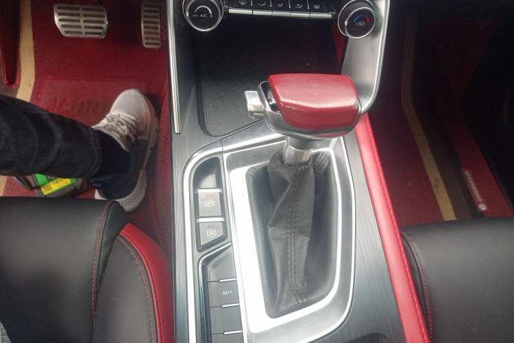 Used Geely Auto Binray 2021 1.4T CVT F-Sport Edition Gear Lever