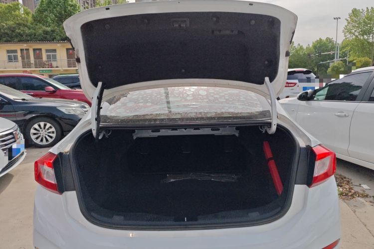 Used Chevrolet Cruze 2017 1.5L Automatic Pioneer Sunroof Edition
