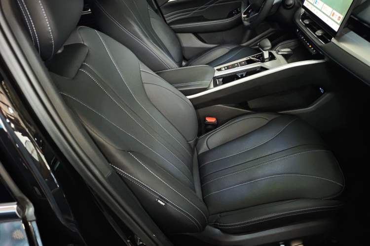 Used Geely Auto Preface 2025 Dongfang Yao 1.5TD Kunlun Edition Right Front Seat