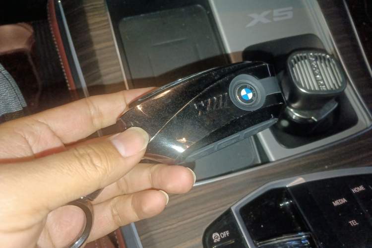 Used BMW X5 2023 xDrive 40Li Luxury Edition M Sport Night Vision Package