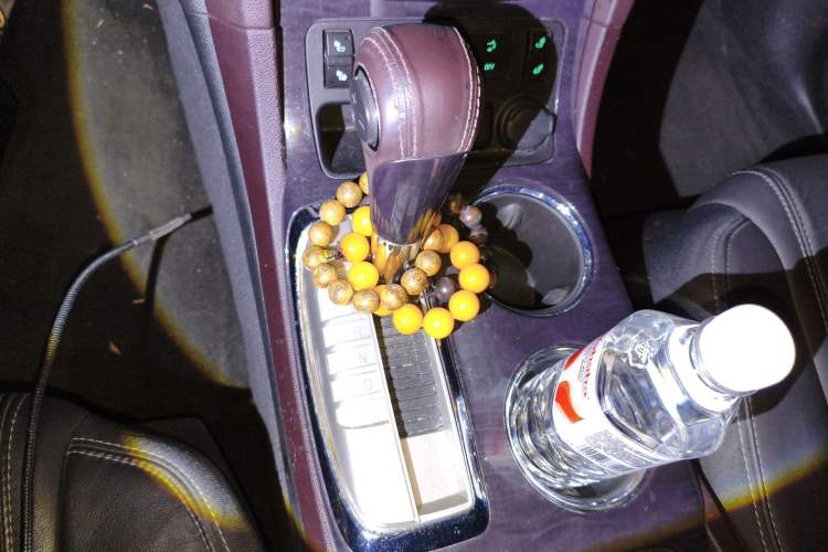 Used Buick Enclave 2014 3.6L Two-Wheel Drive Elite Comfort Version