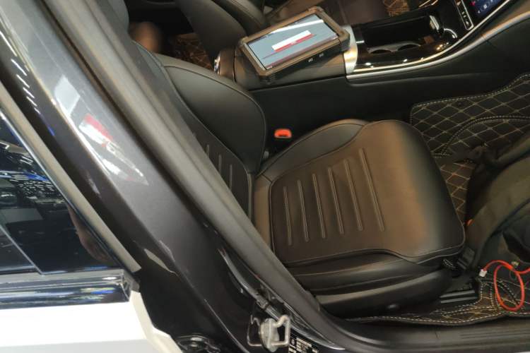 Used Mercedes-Benz C-Class 2022 C 200 L Sport Edition Right Front Seat