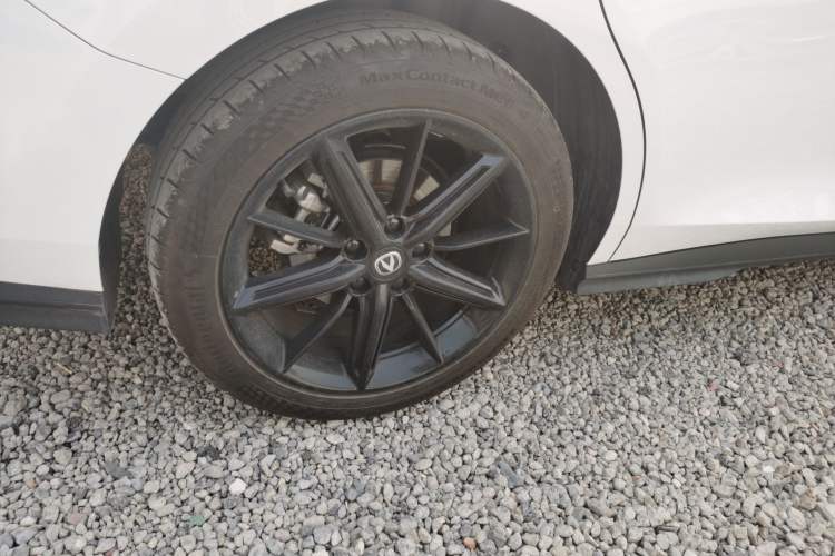 Used CHANGAN UNI-V 2023 1.5T Prestige Model
