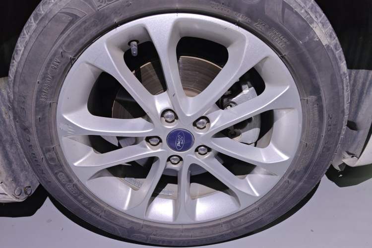 Used Ford Mondeo 2020 EcoBoost 180 Stylish Model Right Front Wheel Hub