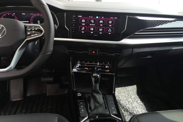 Used Volkswagen Passat 2024 380TSI Dragon Glory Edition
