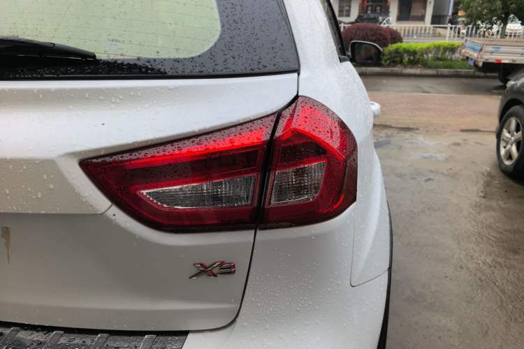 Used Geely Auto Vision X3 2017 1.5L Automatic Luxury Model
