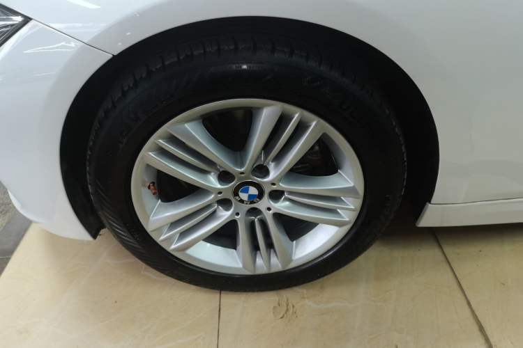 Used BMW 3 Series 2016 320Li Ambition Model
