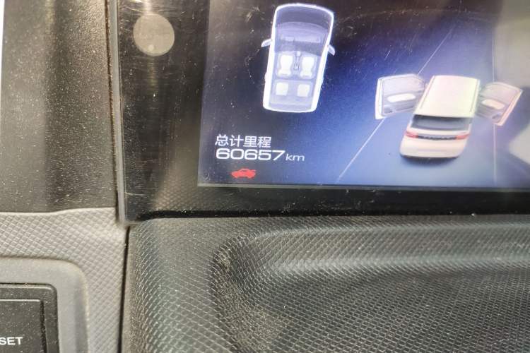 Used Wuling Hongguang MINIEV 2022 Macaron Premium Model – Lithium Iron Phosphate