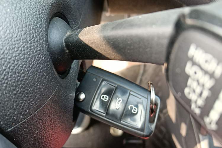 Used Volkswagen Lamando 2015 230TSI Manual Trend Edition
