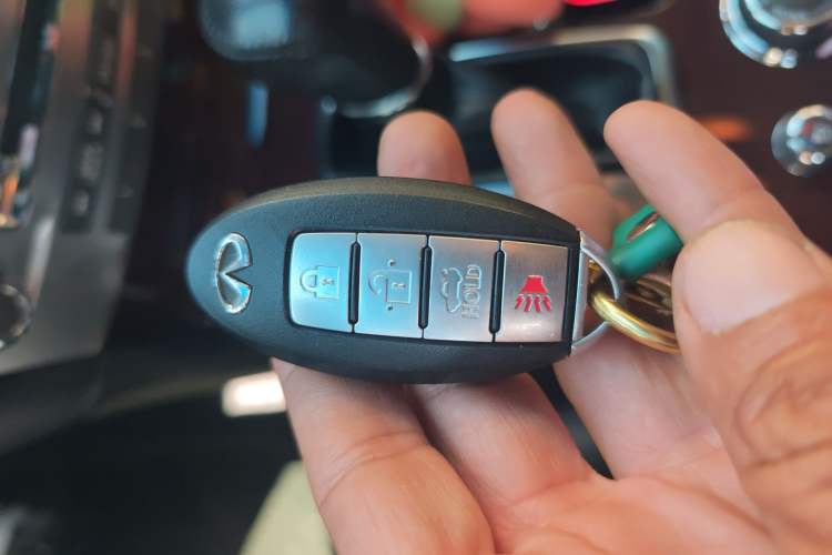 Used Infiniti Q70 2013 Q70L 2.5L Comfort Edition Vehicle Key