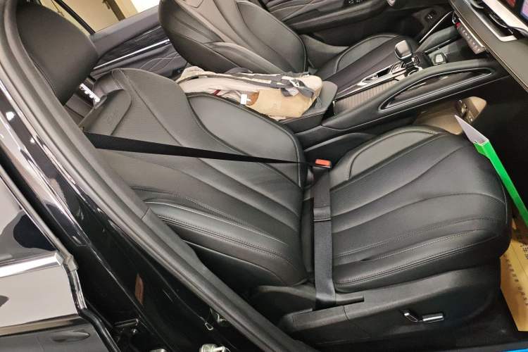 Used Geely Auto Monjaro L 2024 2.0TD DCT EVO Two-Wheel Drive Long-Range Version Right Front Seat