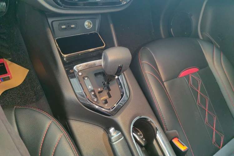 Used Soueast DX3 2018 1.5T CVT Luxury Model Gear Lever