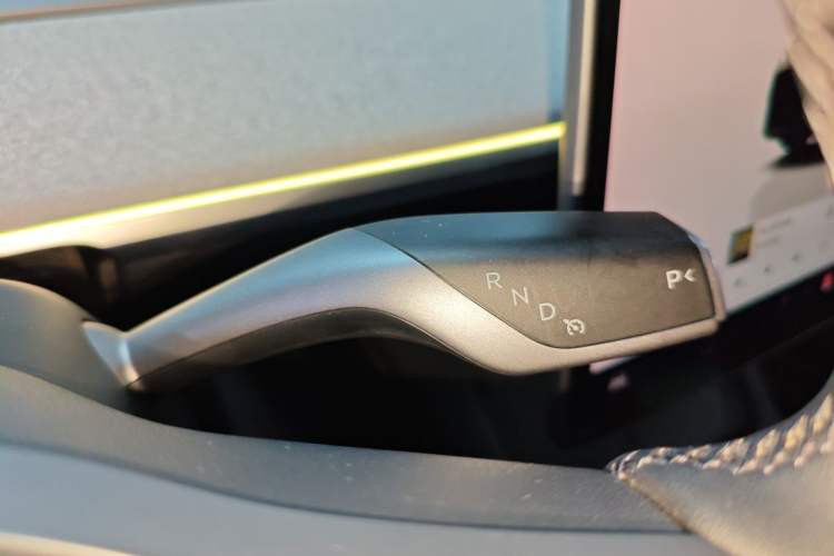 Used Tesla Model Y 2023 Rear-Wheel-Drive Version Gear Lever