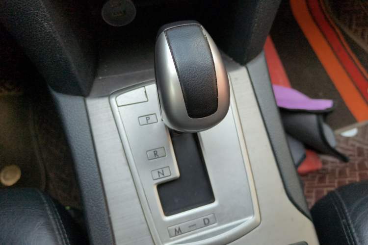 Used Subaru Outback 2010 2.5i Luxury Edition Gear Lever
