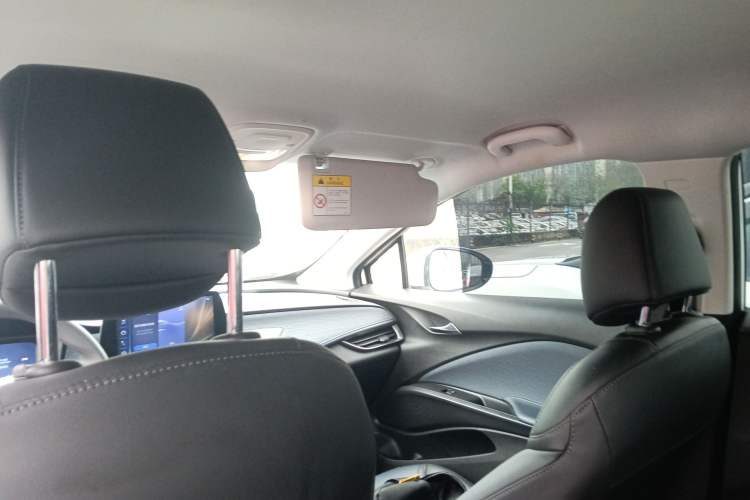 Used Buick Velite 6 2023 Revised Version 430 km Range – Commuter Edition Headliner