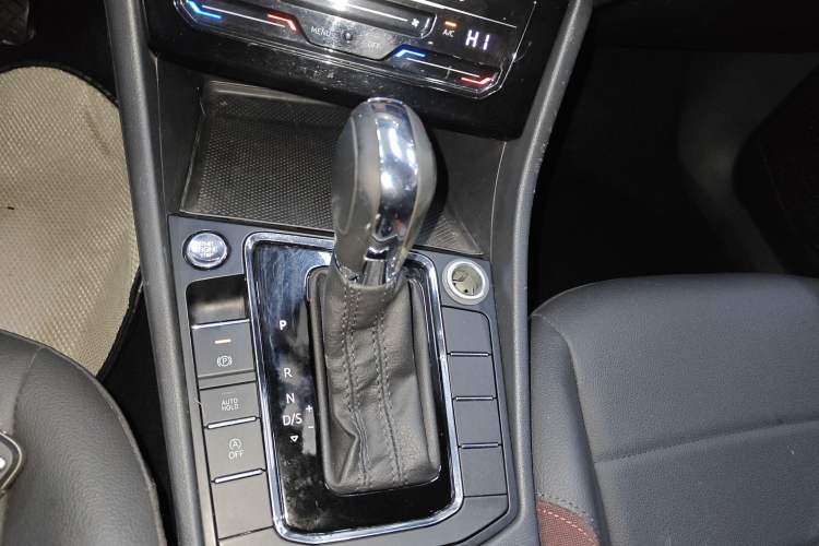 Used Volkswagen Bora 2020 1.5L Automatic Elite Version Gear Lever