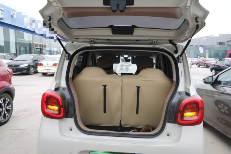 Used Wuling Hongguang MINIEV 2025 Four-Door Version Advanced Edition Trunk