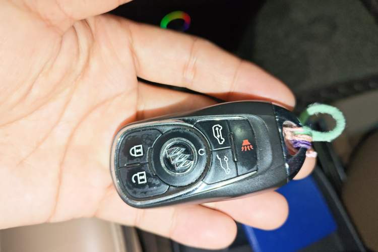 Used Buick GL8 2018 ES 28T Flagship Model China VI Standard
