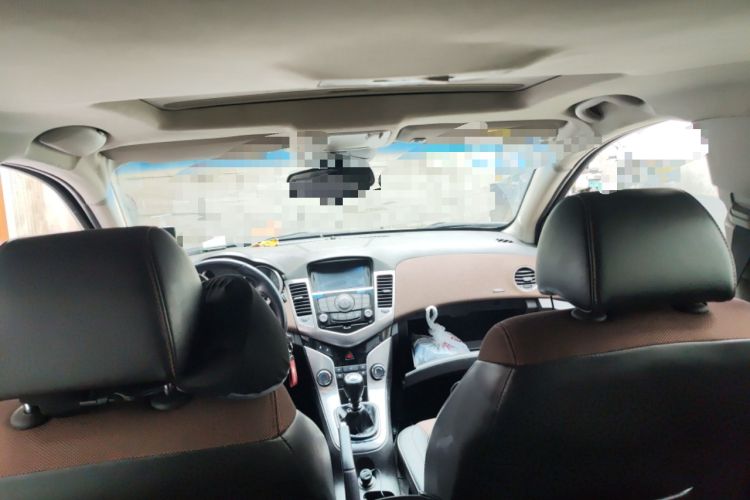 Used Chevrolet Cruze 2013 Hatchback 1.6L Manual Luxury Model
