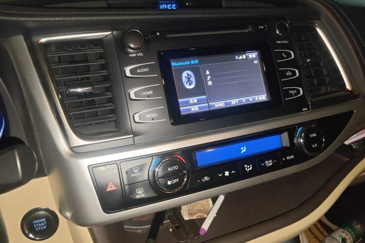 Used Toyota Highlander 2018 2.0T Four-Wheel Drive Luxury Edition 7 Seats China V Emission Standard
