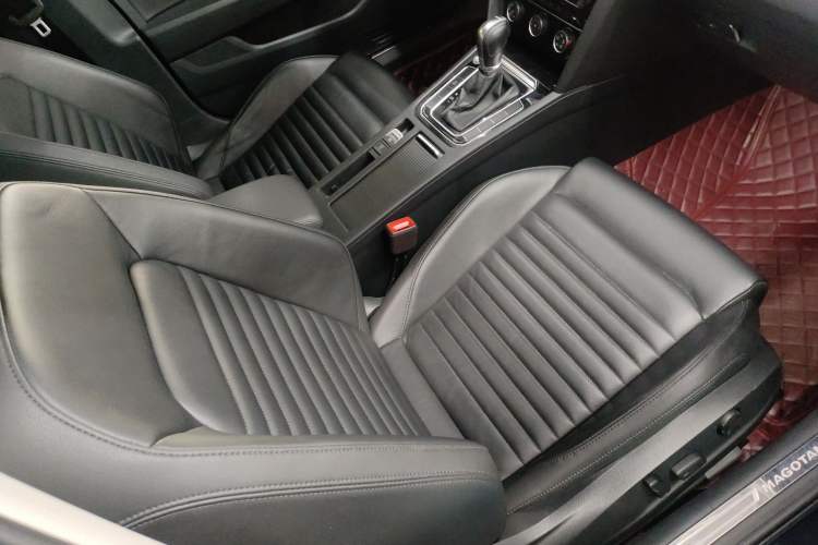 Used Volkswagen Magotan 2019 330TSI DSG Leading Model China VI Standard
