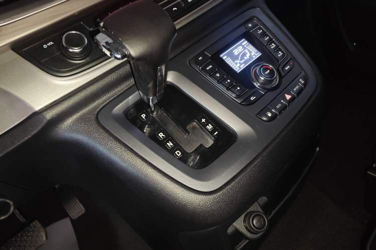 Used SAIC MAXUS G10 2021 2.0T Automatic Elite Edition Gasoline 7-Seater