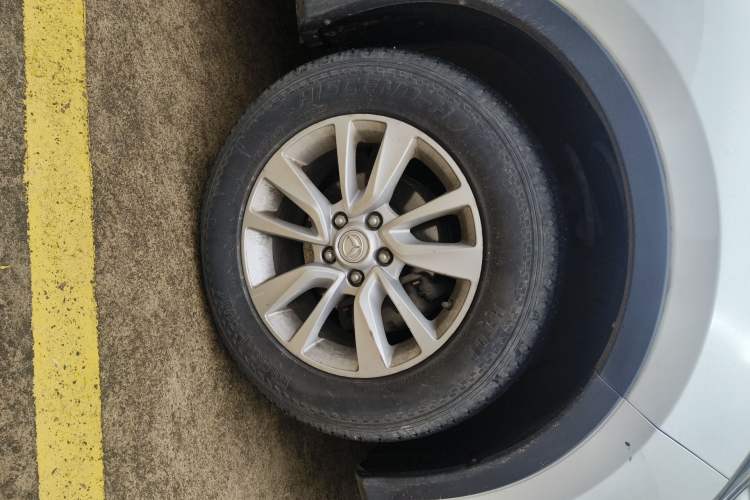 Used HYOSOW S6 2016 1.5T Manual Smart Edition Right Front Wheel Hub