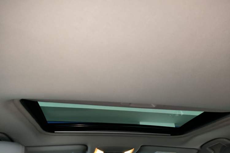 Used Toyota RAV4 2020 Dual-Engine 2.5L E-CVT 4x4 Elite PLUS Edition
