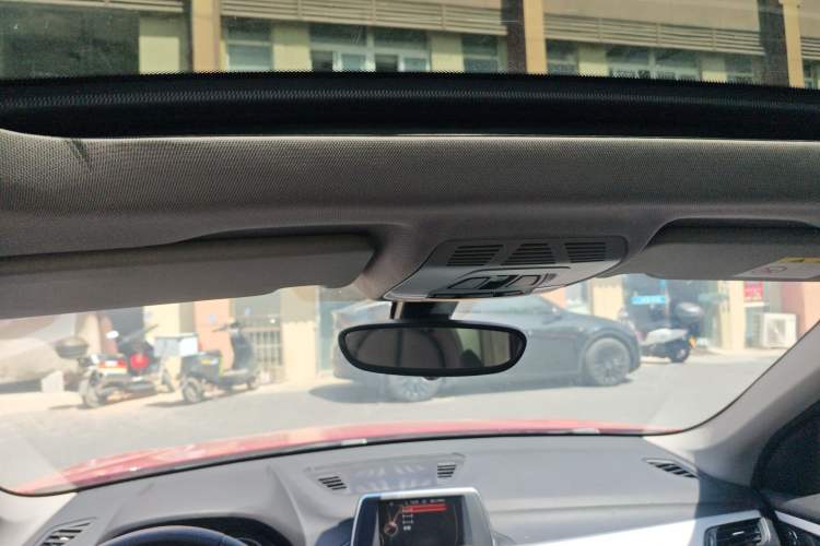 Used BMW X1 2016 sDrive18Li Premium Edition Headliner