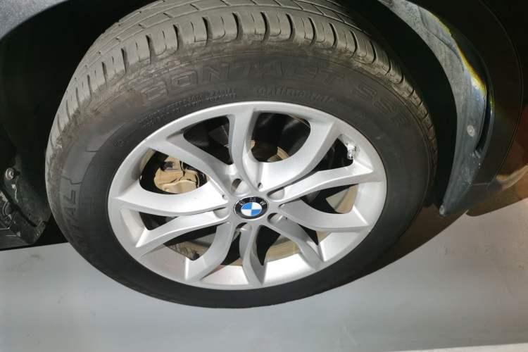 Used BMW X6 2017 xDrive35i Leading Model Right Front Wheel Hub