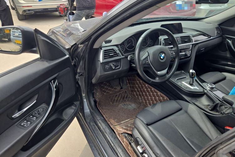 Used BMW 3 Series GT 2019 320i Sport Edition Driver Seat