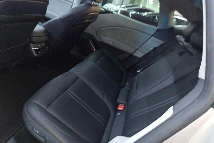 Used Zeekr 007 2024 Rear-Drive Enhanced Version 75 kWh