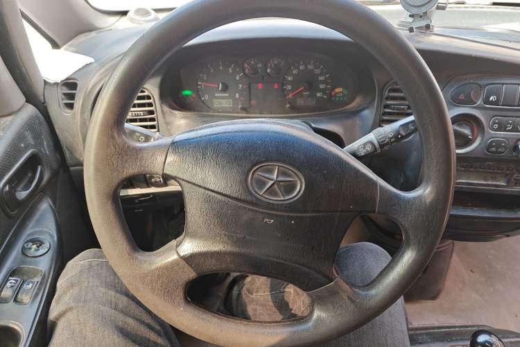 Used JAC Group Refine 2011 2.0L Shuttle Gasoline Standard Edition HFC4GA3
