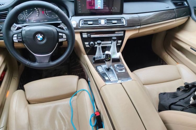 Used BMW 7 Series 2013 740Li xDrive Center Console