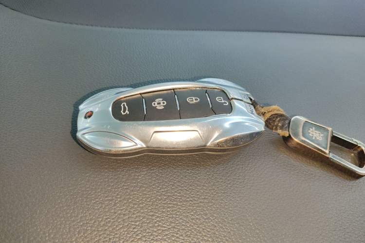 Used Hongqi H5 2023 2.0T Automatic Smart Connect Flagship Edition Interior 1