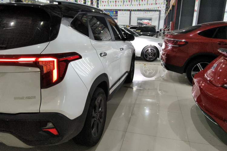 Used Kia Seltos 2023 1.5L CVT Luxury Edition Right Rear Taillight