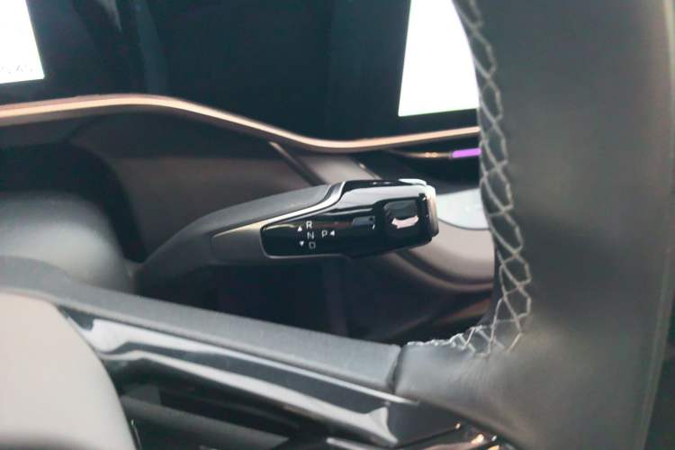 Used Hongqi EH7 2024 820 Pro Gear Lever