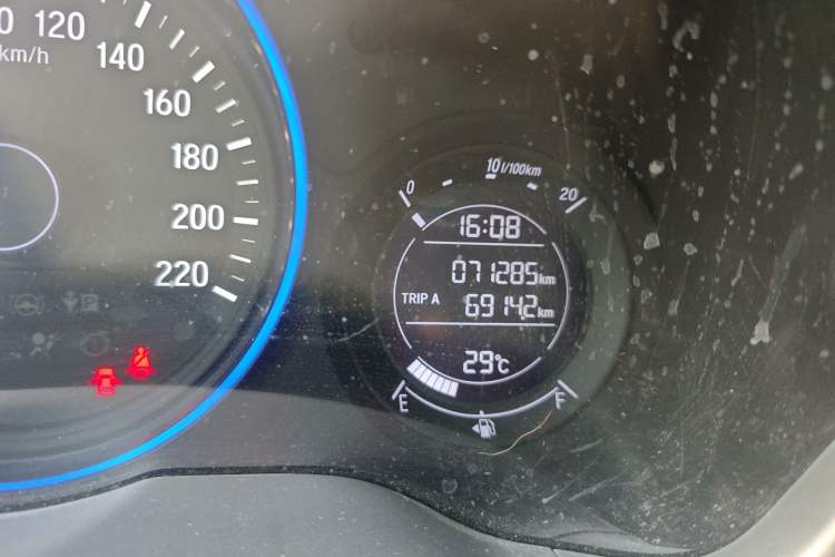 Used Honda Vezel 2019 1.5L CVT Luxury Model China VI
