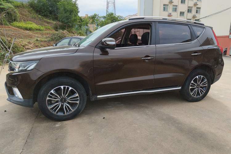 Used Geely Auto Vision X6 2016 1.8L Manual Luxury Model
