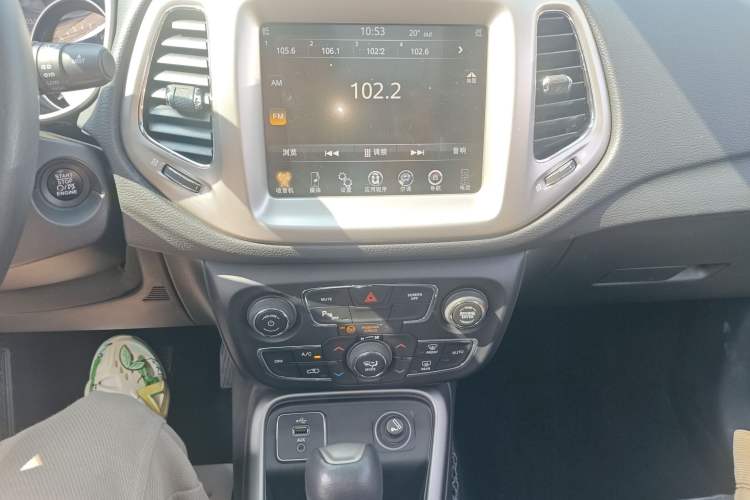 Used Jeep Compass 2017 200T Automatic Family Edition
