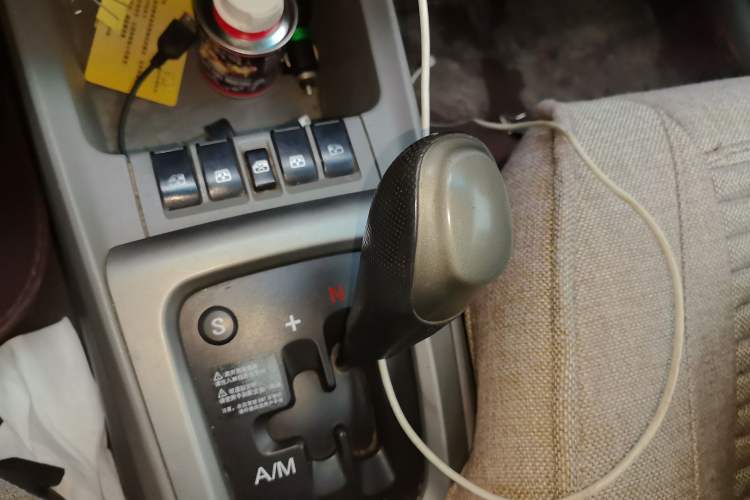 Used Chevrolet Sail 2011 Sedan 1.4L AMT Happiness Edition